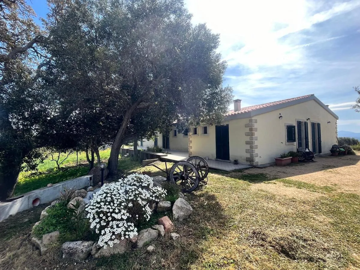 La Striscia Larga Bed & Breakfast San Pasquale 3*,